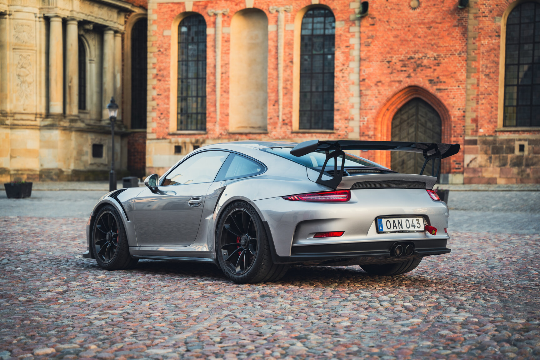 Exterior image of 2016 Porsche 911 991 GT3 RS (8)