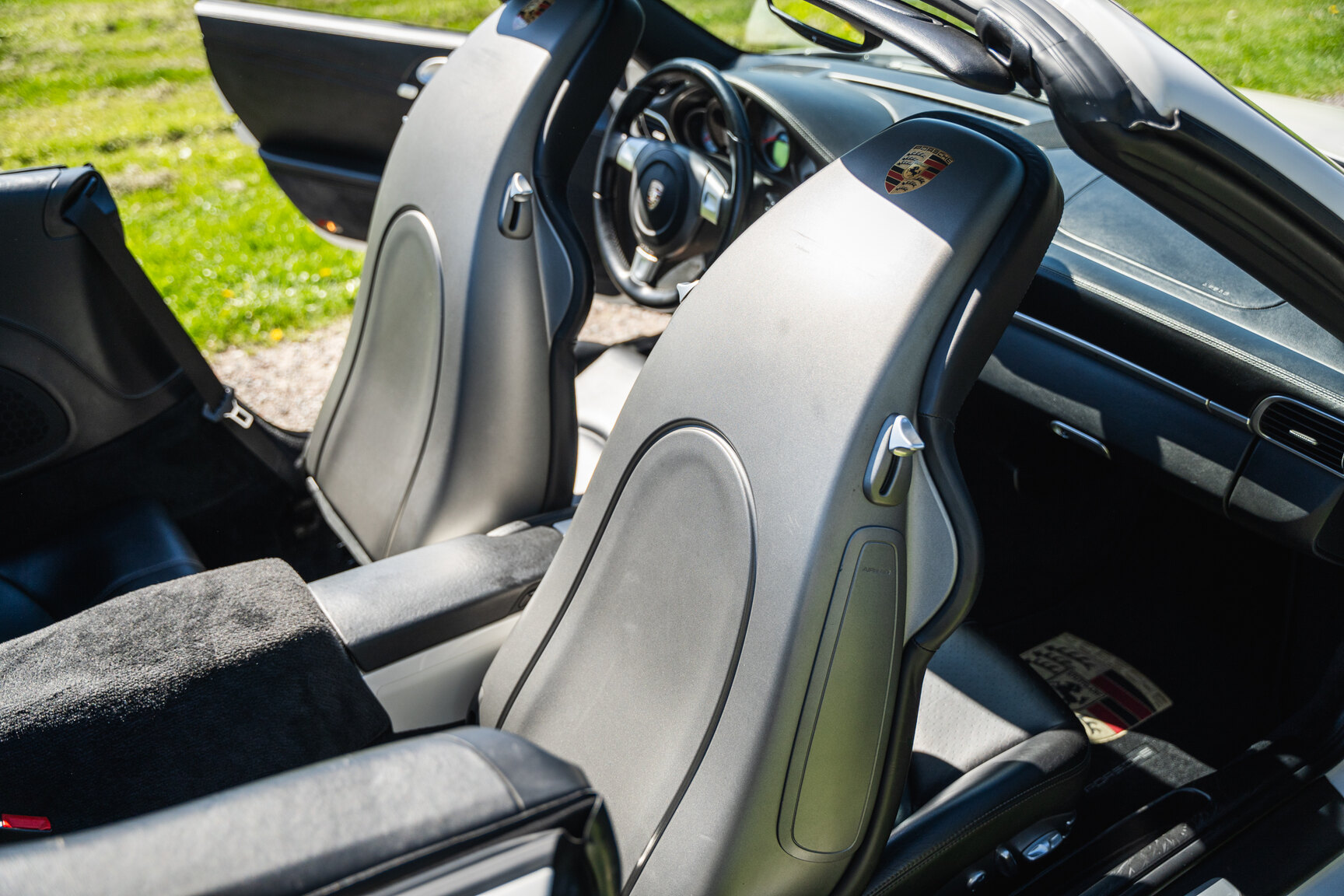 Interior image of 2008 Porsche 911 Turbo Cabriolet (58)