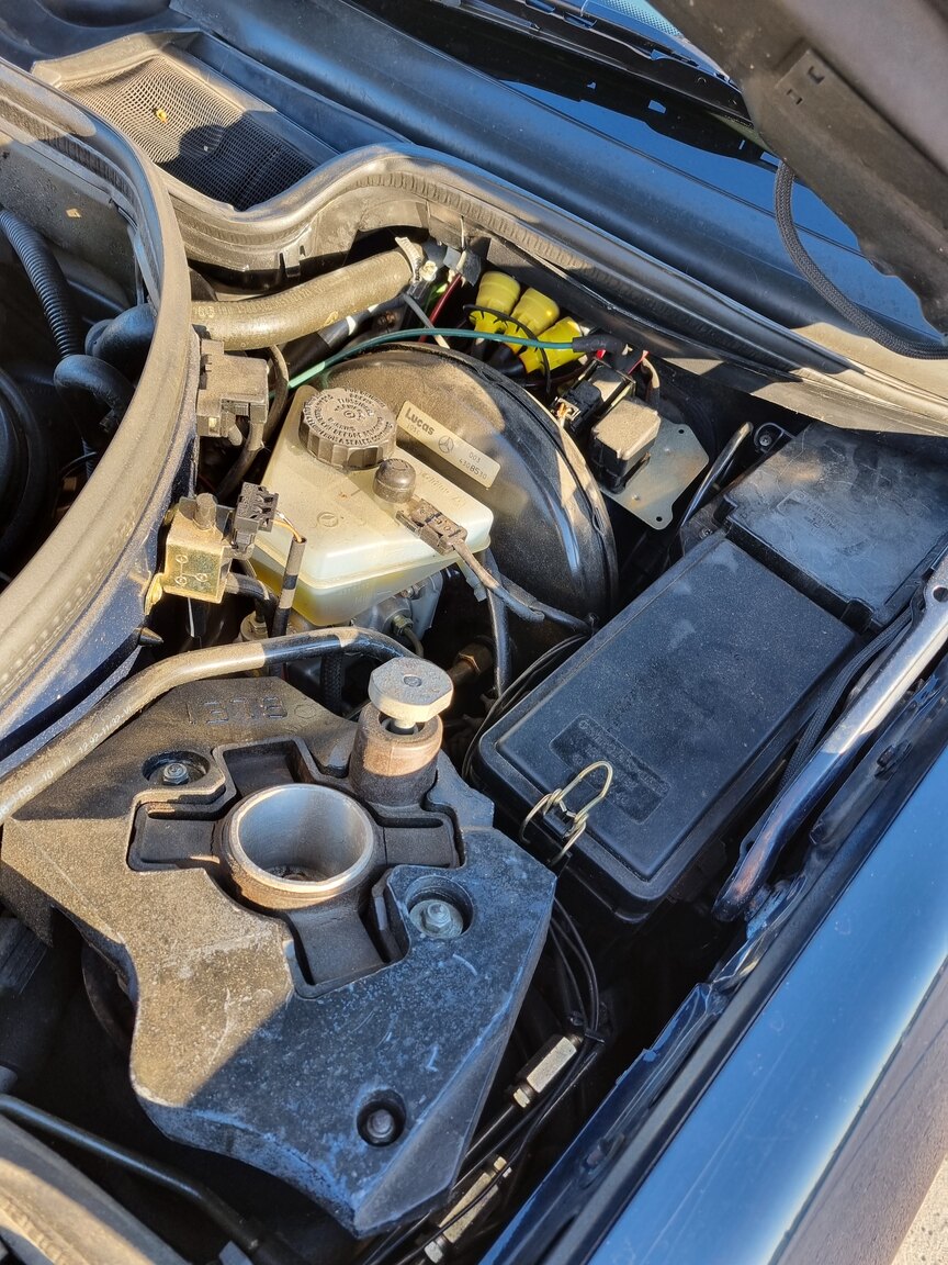 1993 Mercedes-Benz 300 CE Cabriolet, Mekanik