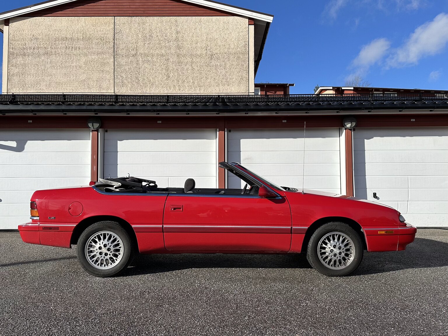 Exterior image of 1995 Chrysler LeBaron