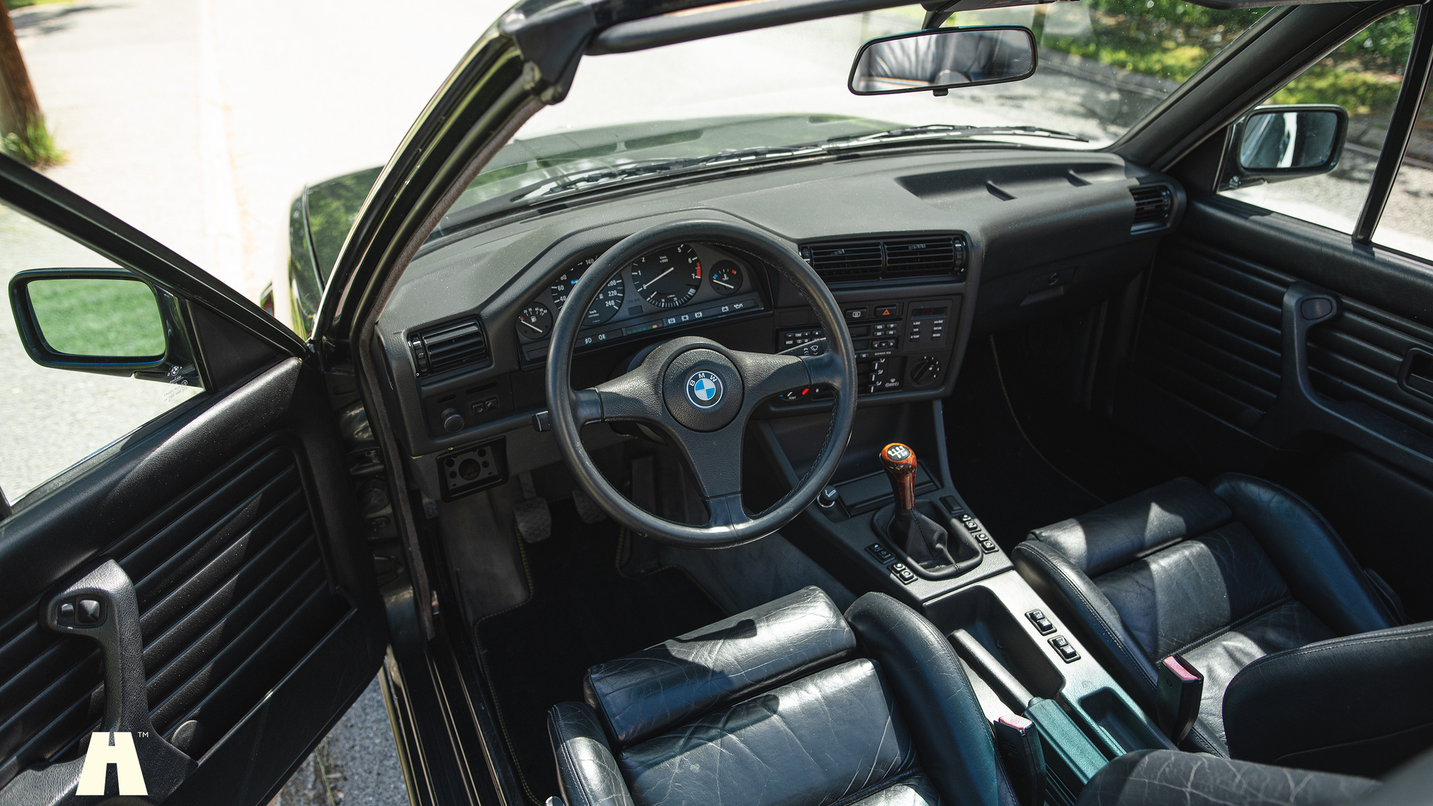 Interiörbild 1990 BMW 320i Cabrio