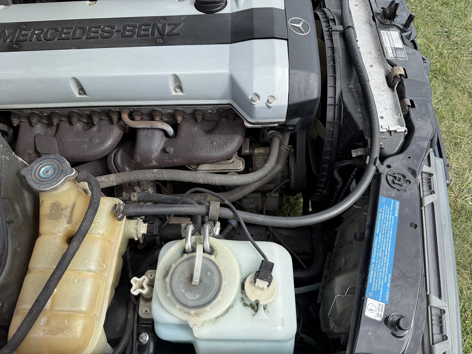 Image of 1990 Mercedes-Benz 300CE-24 mechanics