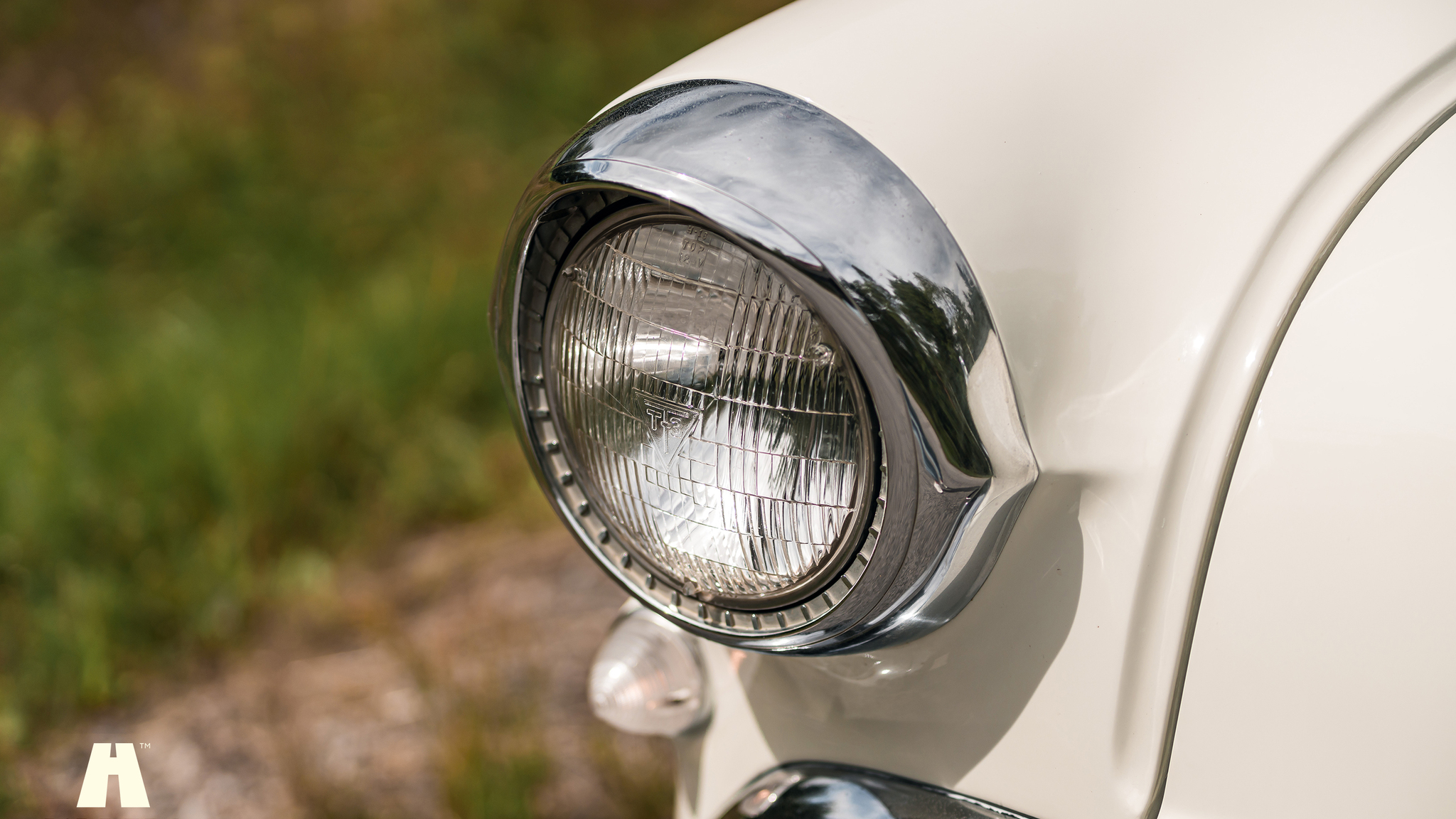 Exterior image of 1957 Buick Special Riviera (Model 46R) V8 (21)