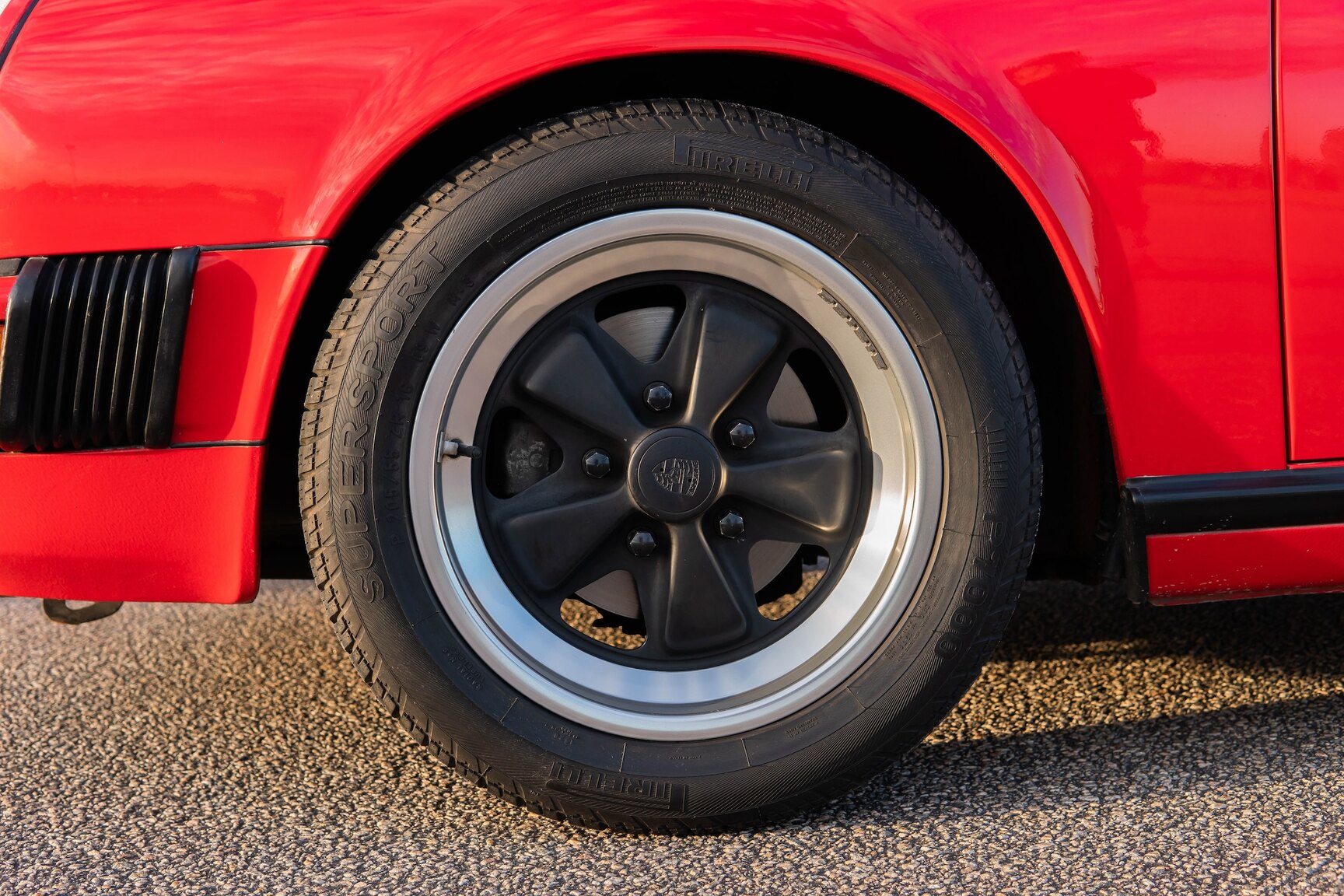 Aussenfoto 1987 Porsche 911 Carrera Cab 3.2