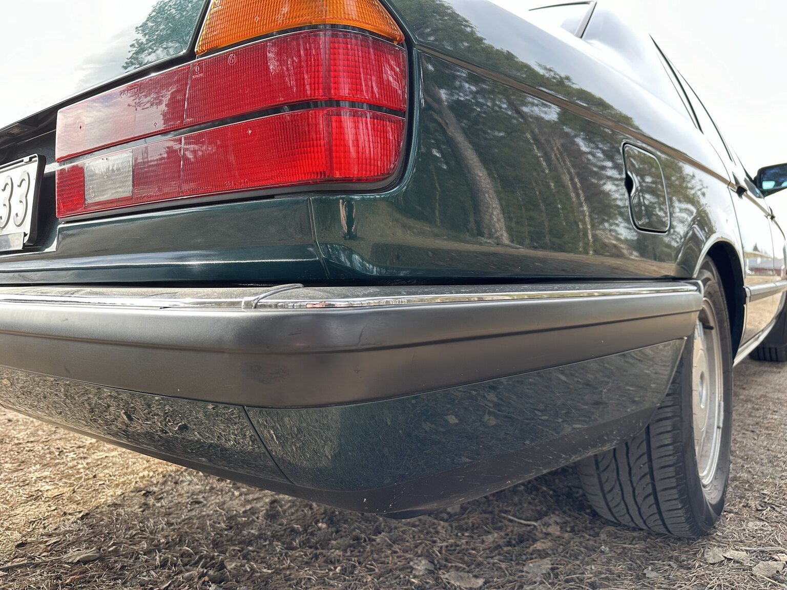 Exterior image of 1992 BMW 740iA