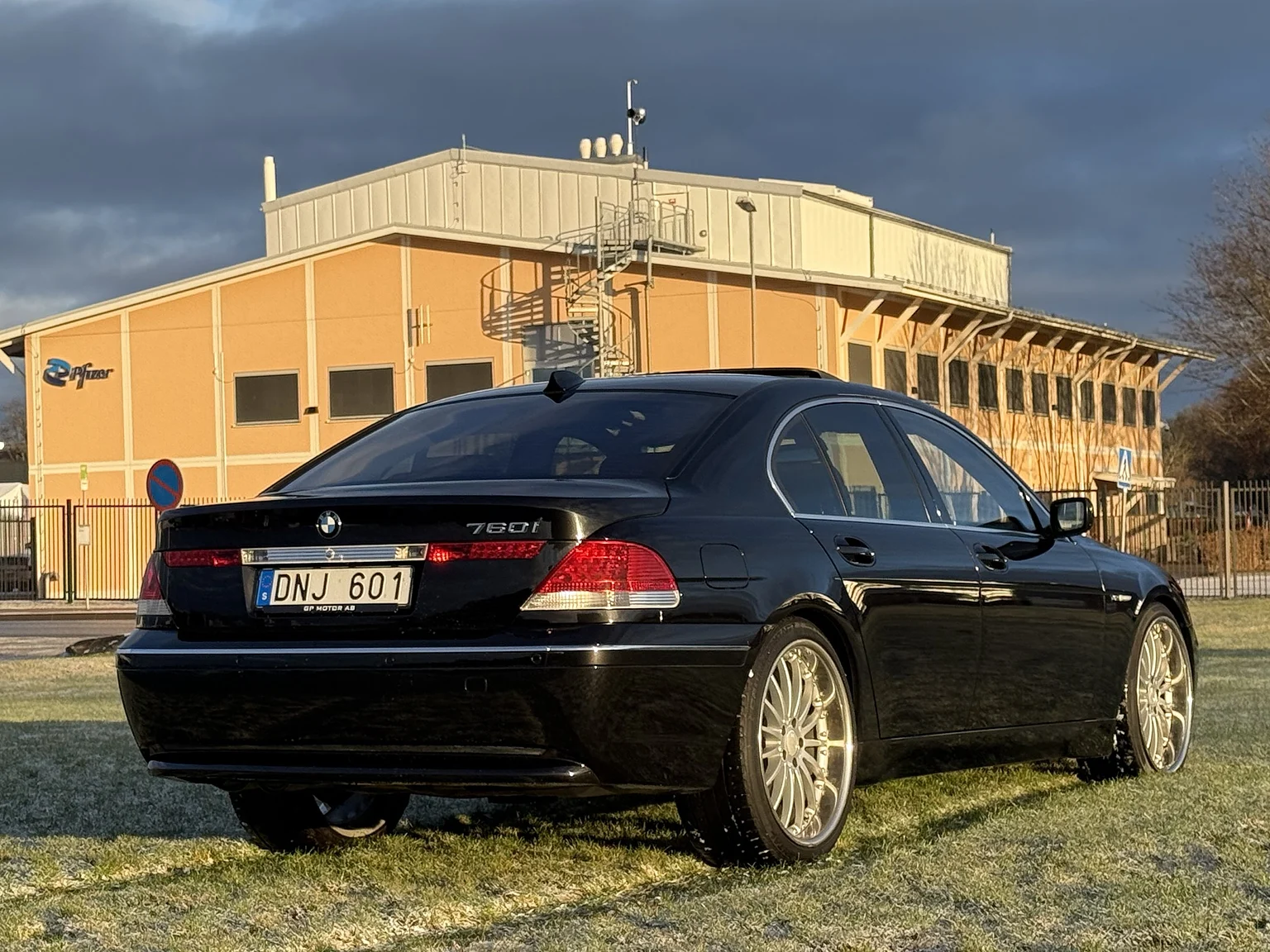 Aussenfoto 2003 BMW 760i (9)