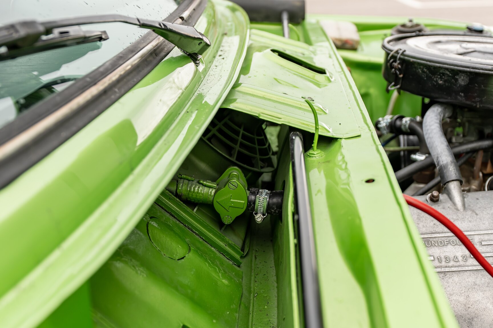 Image of 1975 BMW 2002 mechanics