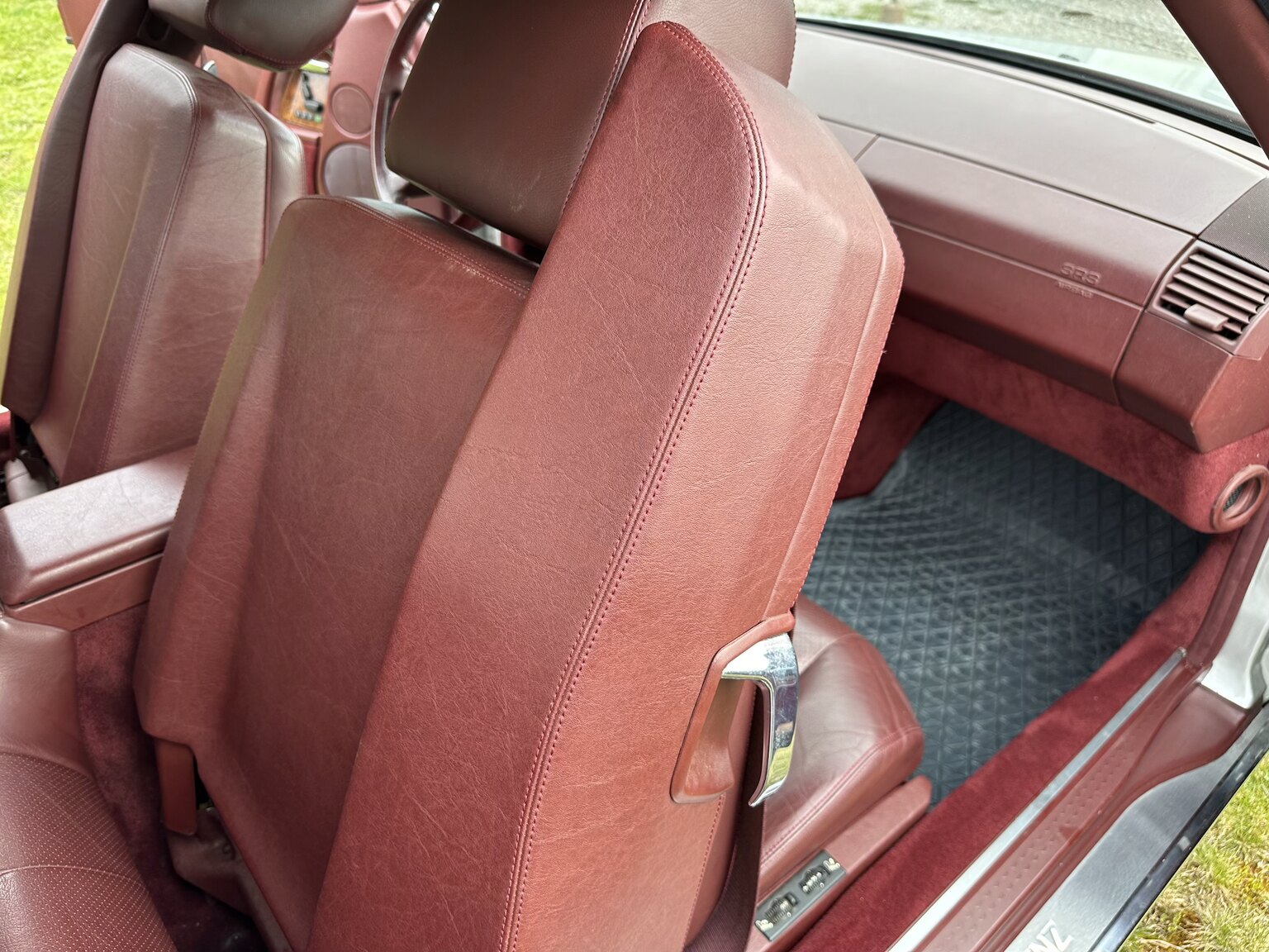 Interiörbild 1992 Mercedes-Benz SL 500