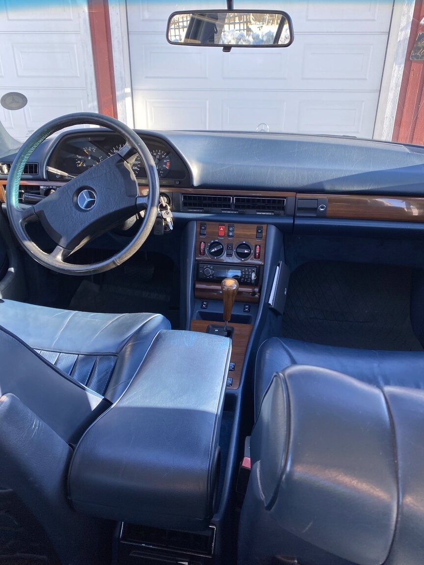 Interiörbild 1988 Mercedes-Benz 300 SE