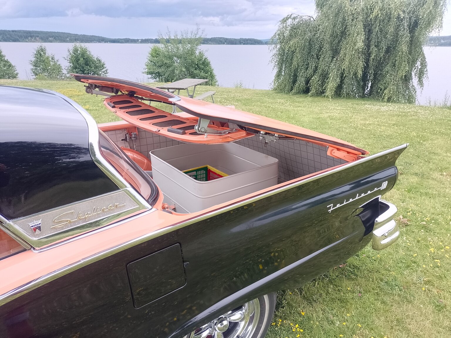 Aussenfoto 1957 Ford Fairlane 500 Skyliner Retract