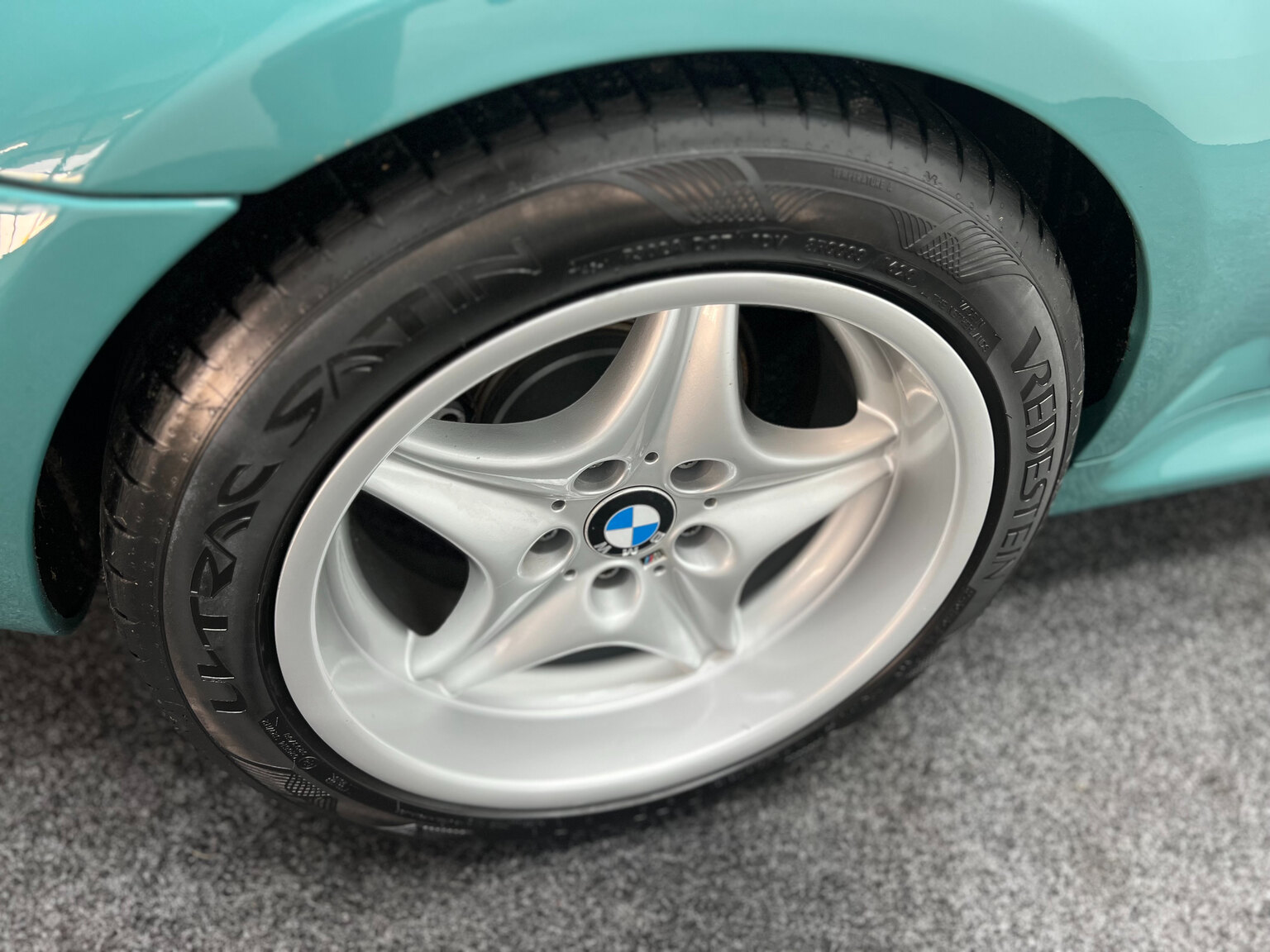 Aussenfoto 2000 BMW Z3 Coupé 3.0