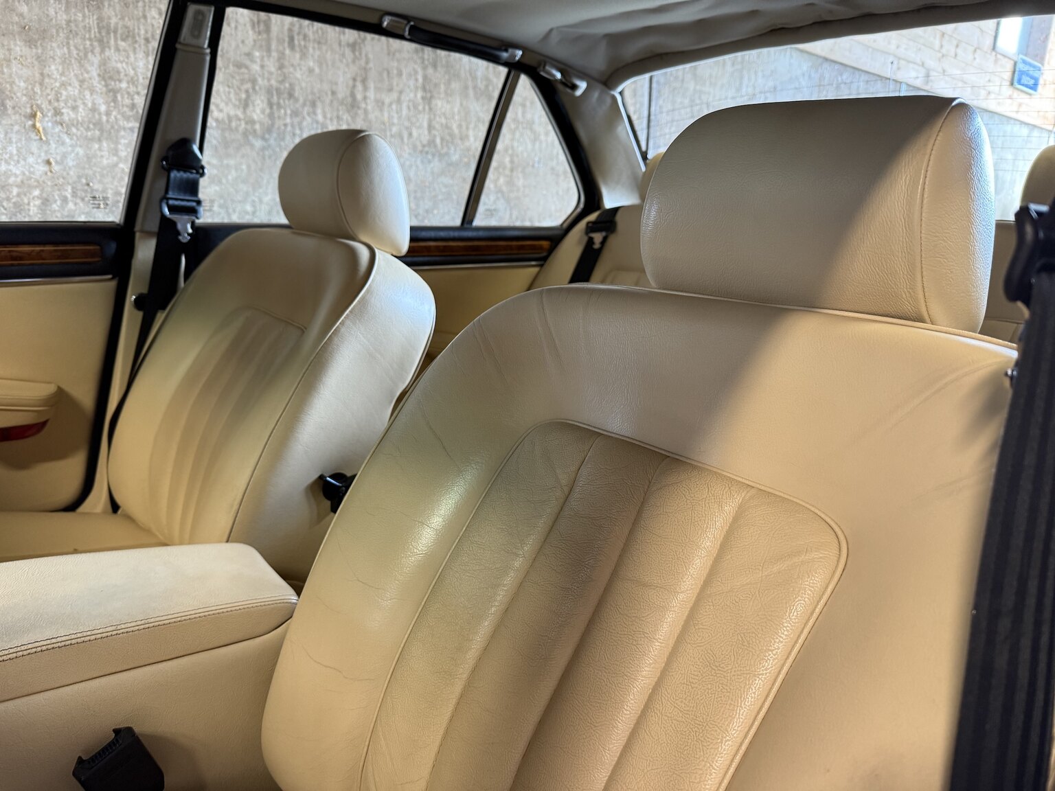 Interior image of 1990 Jaguar Daimler Double six