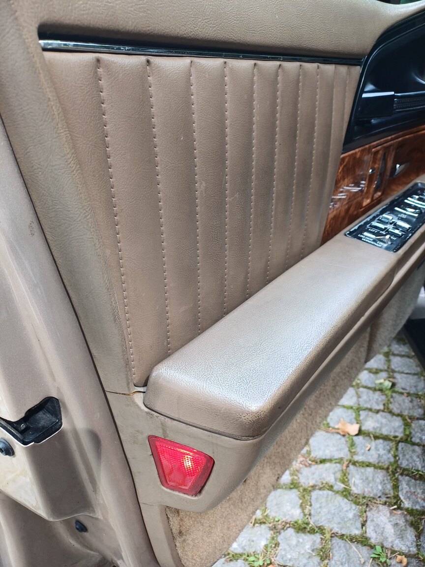 Interior image of 1992 Buick Park Avenue