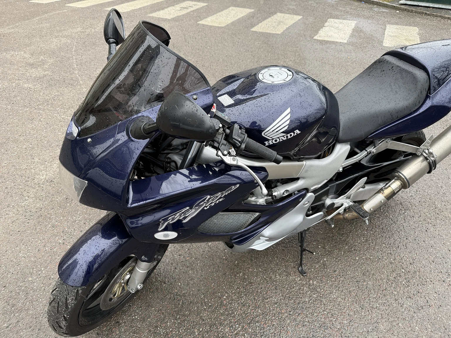 Aussenfoto 2001 Honda VTR 1000 Firestorm (2)