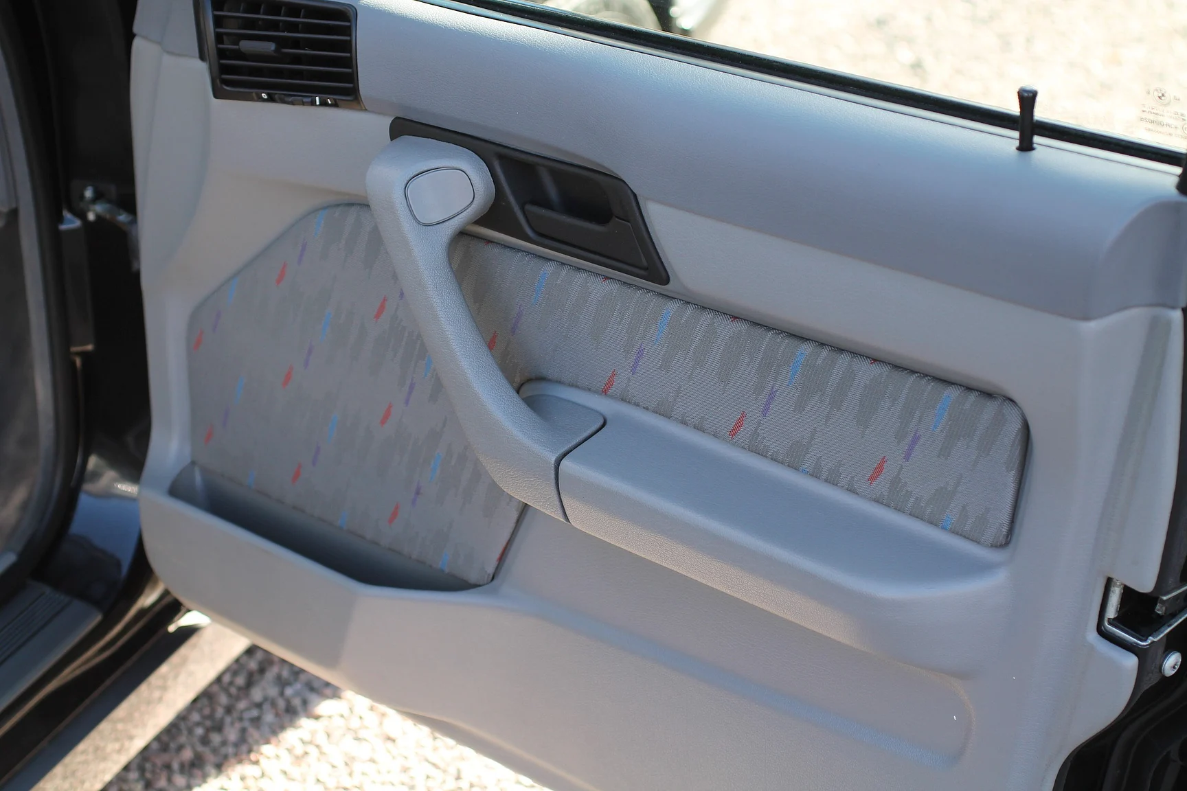 Interior image of 1993 BMW E34 M5 Touring  (24)