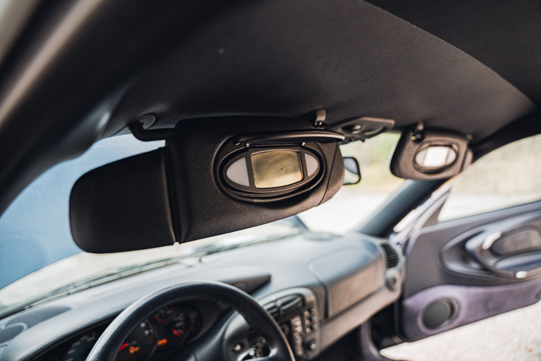 Interior image of 1999 Porsche 911 Carrera 4