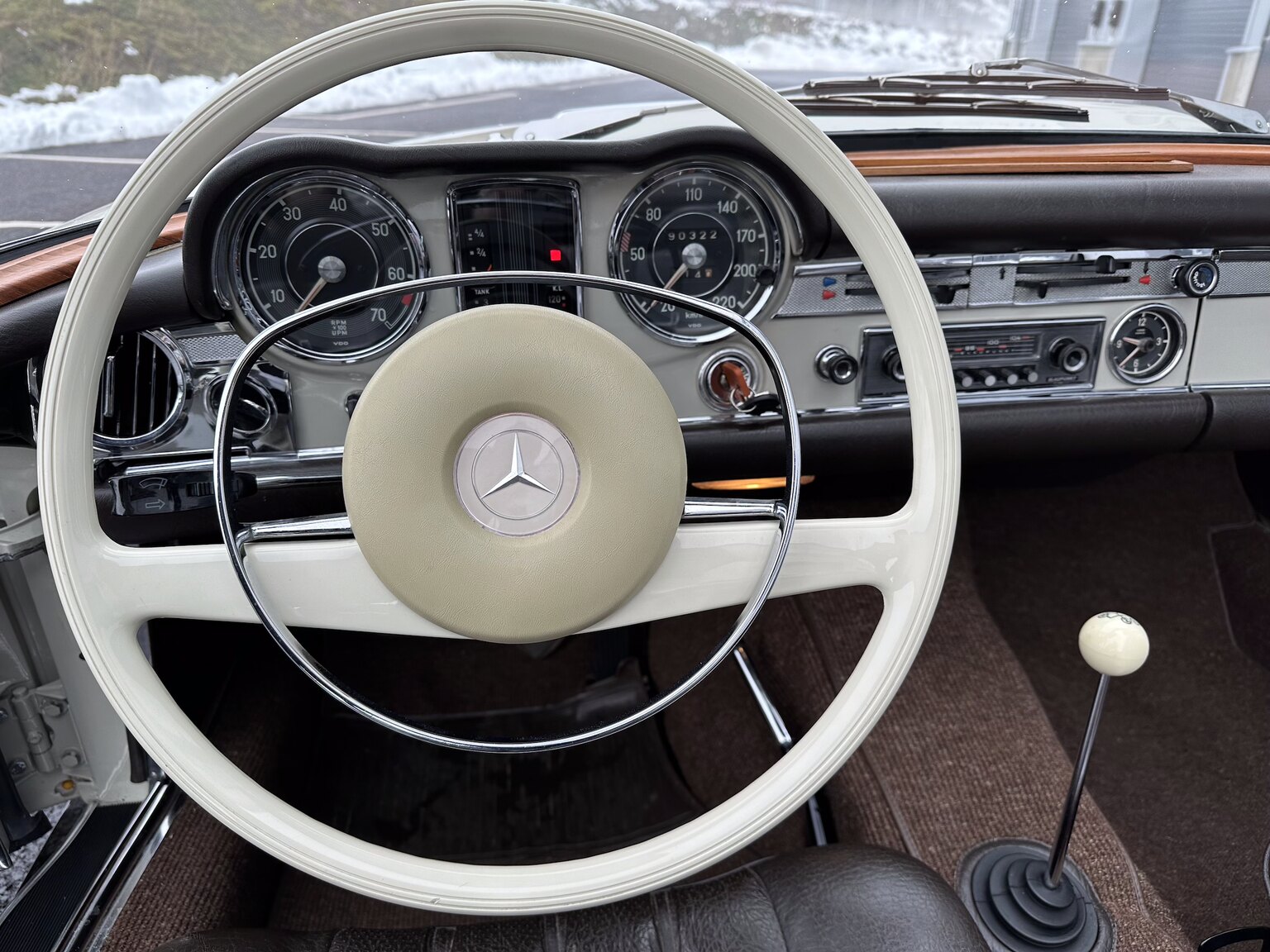 Interiörbild 1968 Mercedes Benz SL 280 Pagoda (10)