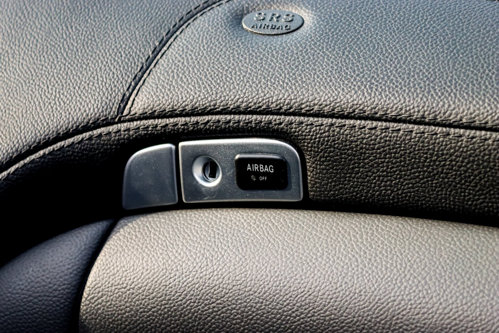 Innenraumfoto von 2006 Mercedes-Benz SL 500