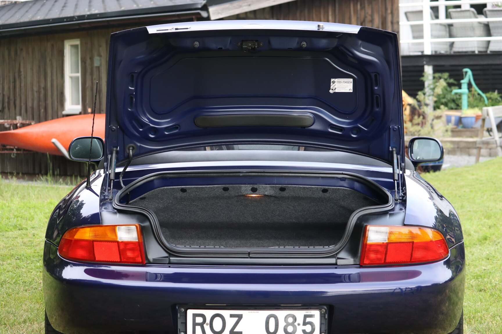 Interior image of 1999 BMW Z3 1.9i