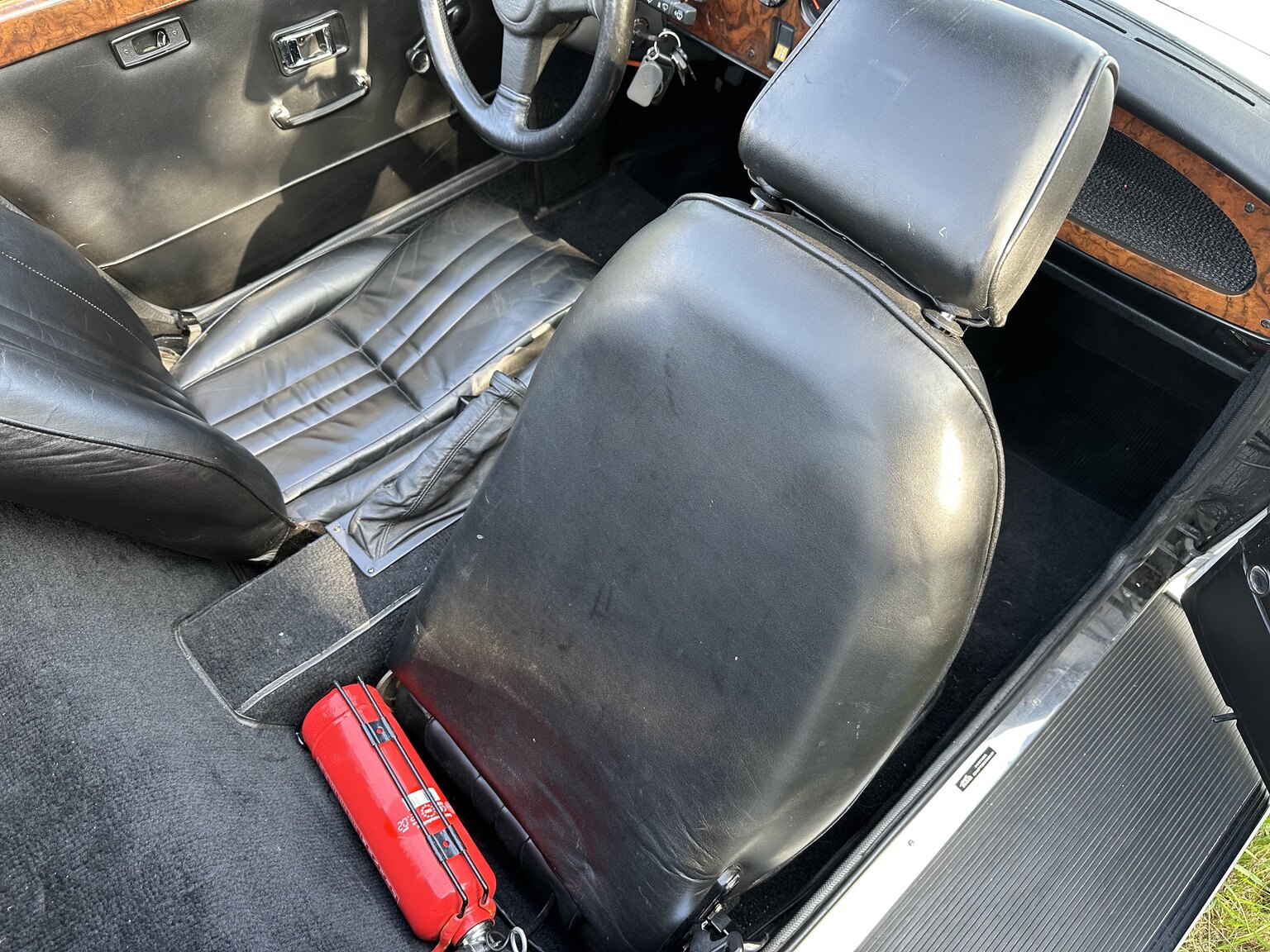 Interior image of 1988 Panther Kallista