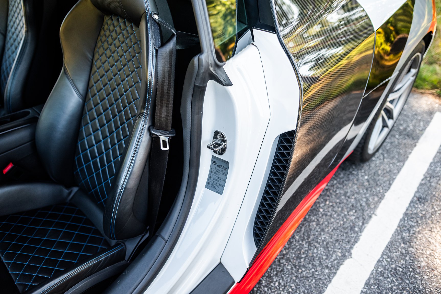Interior image of 2008 Audi R8 4.2 V8 Turbo Manuell