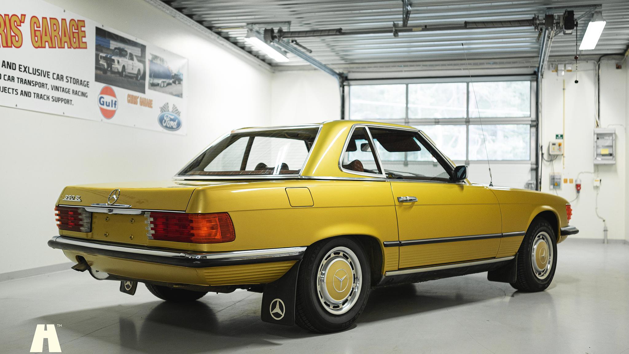 Exteriörbild på 1975 Mercedes SL 350