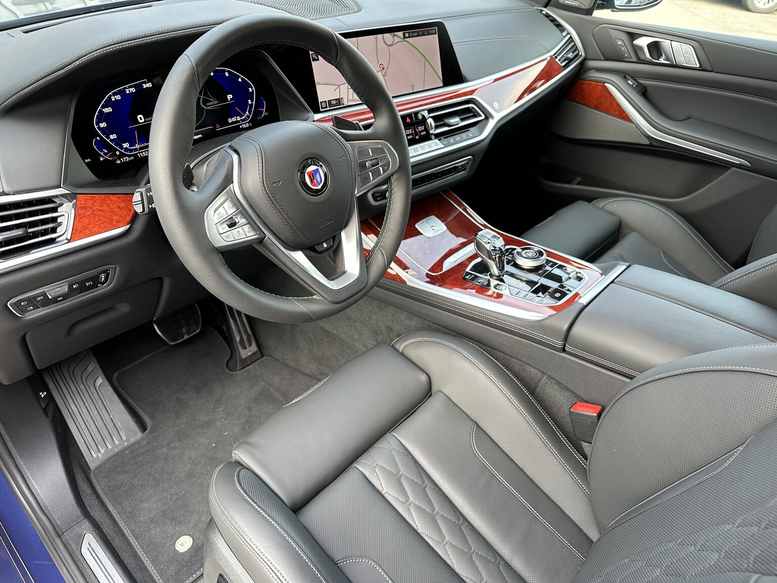 Interior image of 2022 ALPINA XB7