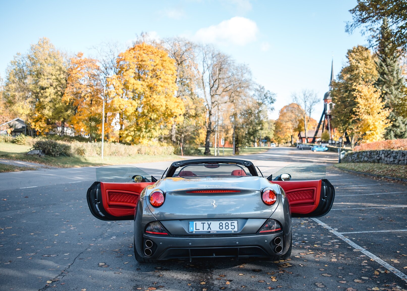Exterior image of 2011 Ferrari California 