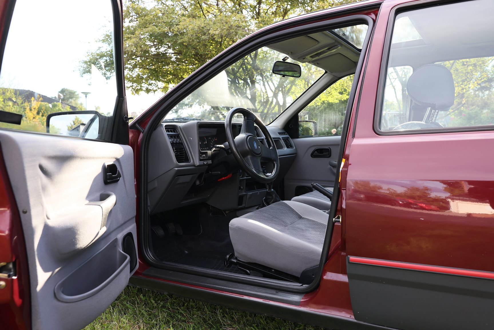 Interior image of 1991 Ford Sierra Sedan 2.0 i 4x4 
