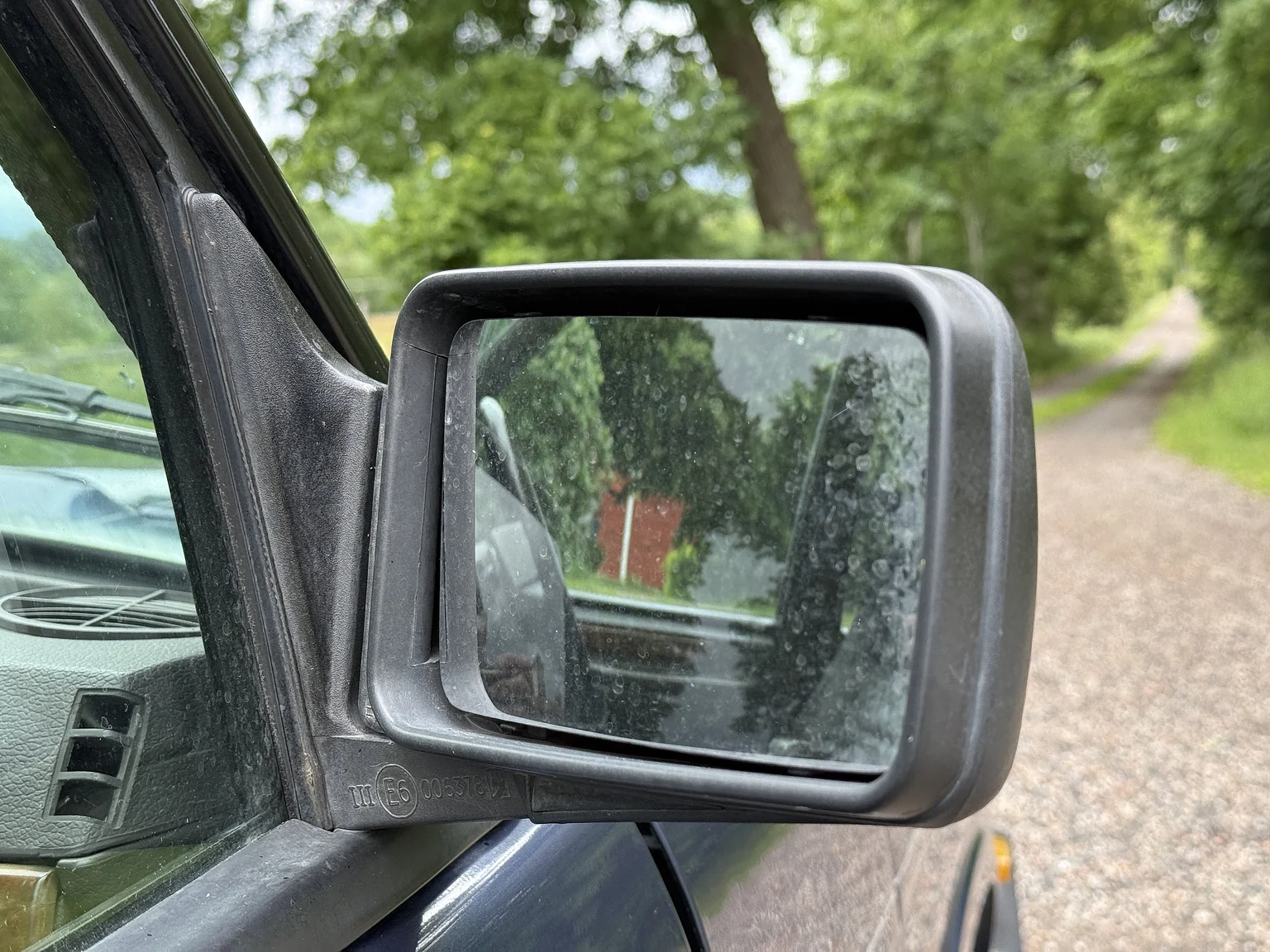 Exterior image of 1990 Range Rover Vogue SE 3.9 (42)