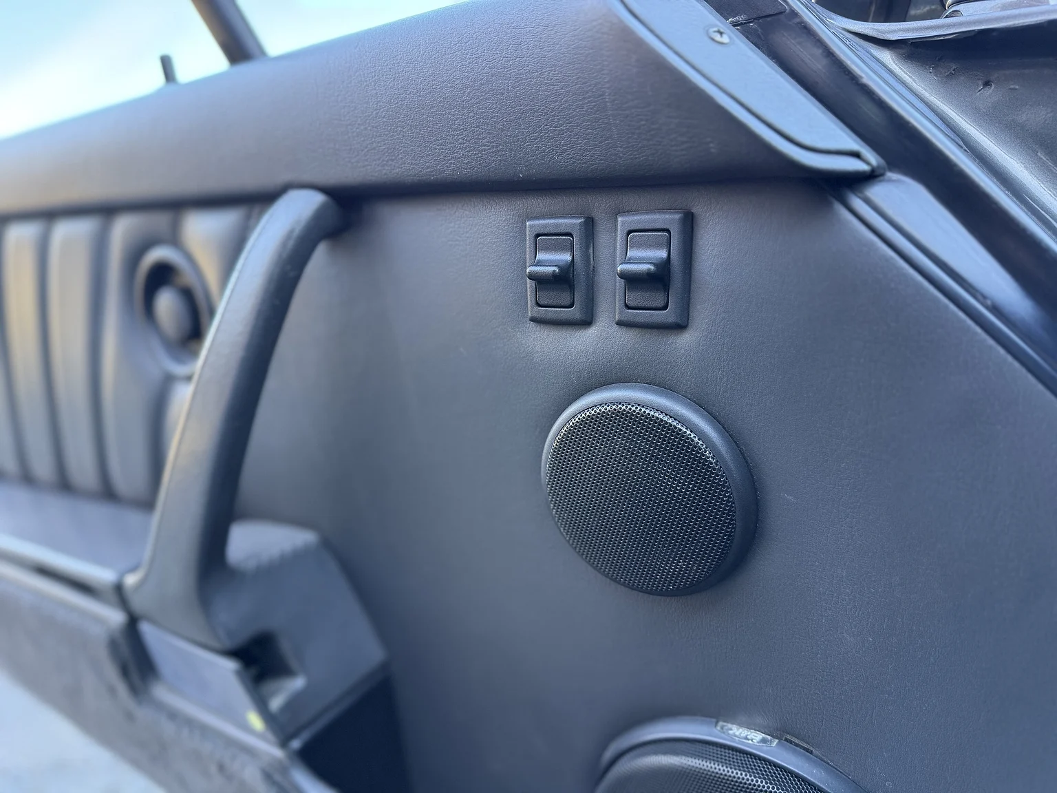 Interior image of 1989 Porsche 911 / 930 3.3 Turbo 5-speed (26)