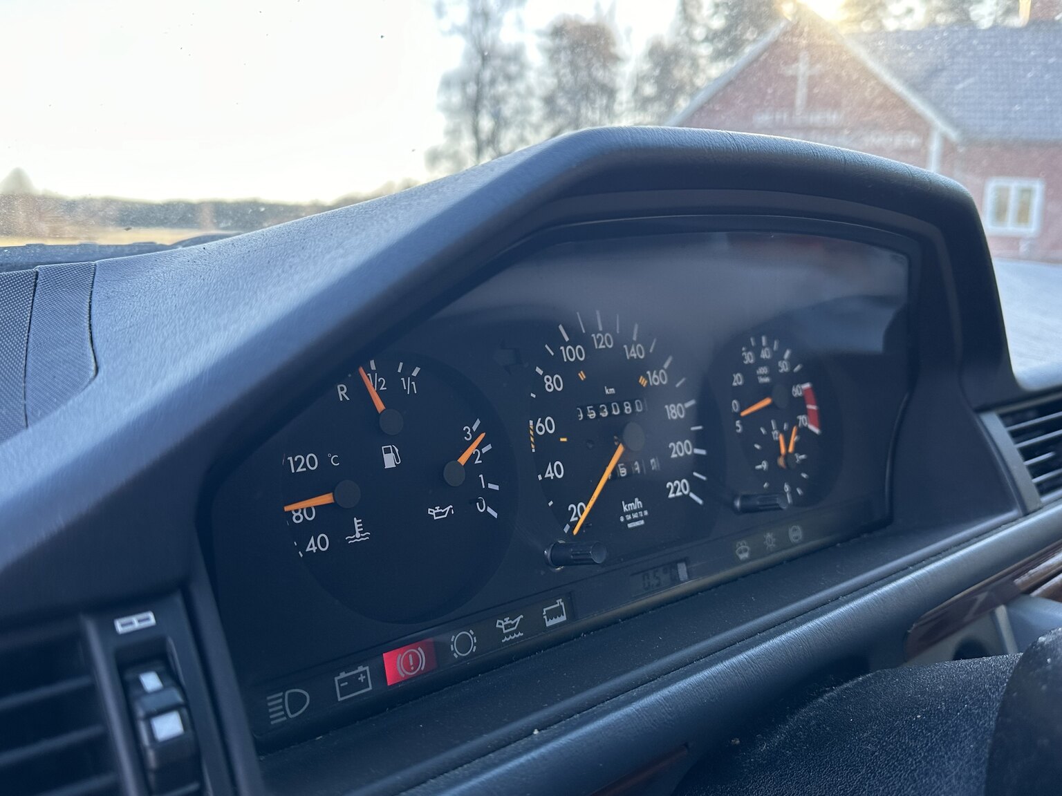 Interior image of 1991 Mercedes-Benz 230 E 