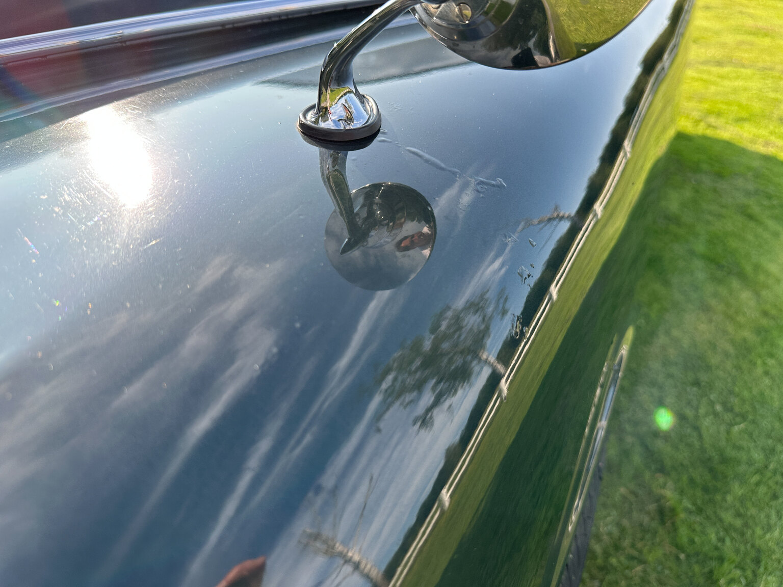 Exterior image of 1965 Daimler 250 V8