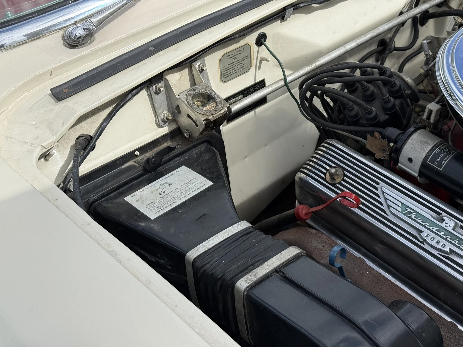 Image of 1957 Ford Thunderbird (8) mechanics