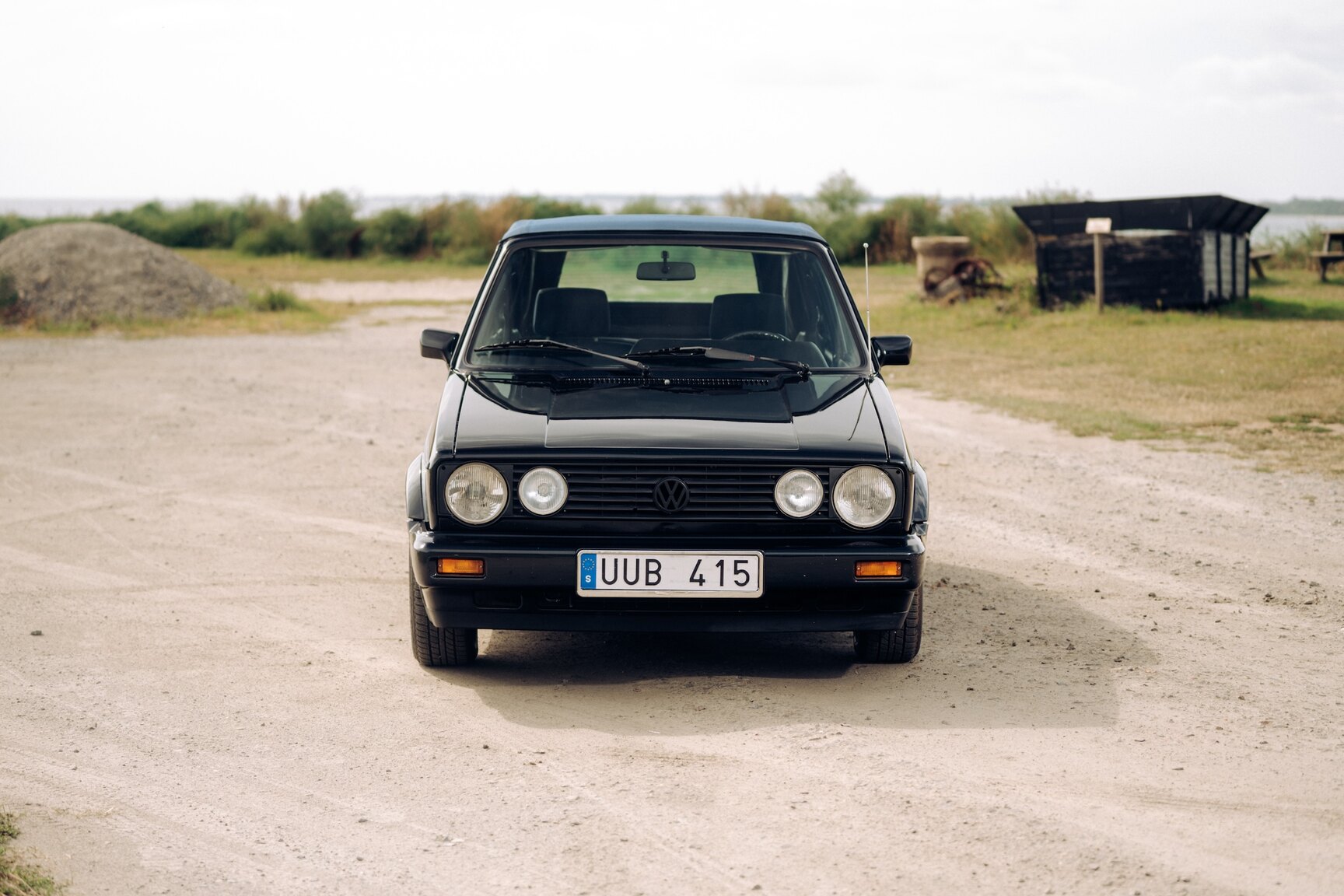 Exterior image of 1991 VW Golf Cabriolet "Etienne Aigner Edition"