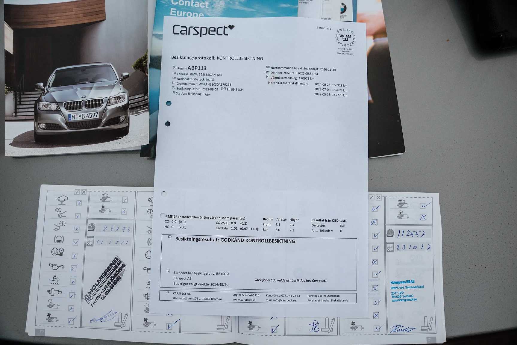 Documentation for 2010 BMW 325i Sedan (2)