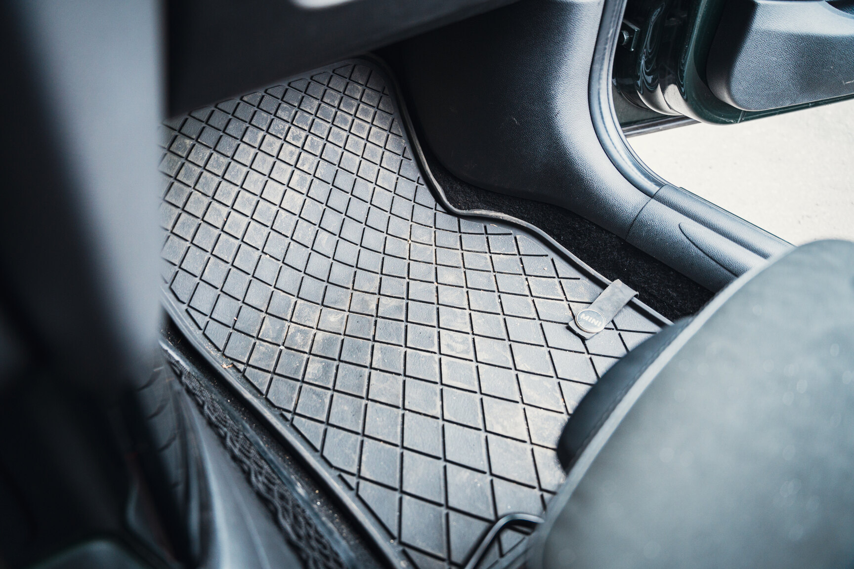 Interiörbild 2017 Mini Cooper JCW (27)