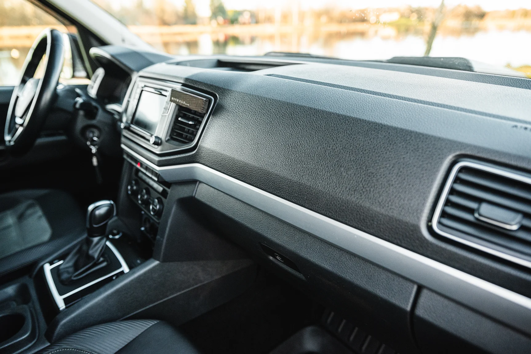 Innenraumfoto von 2020 Northea Camper Expedition Volkswagen Amarok (45)