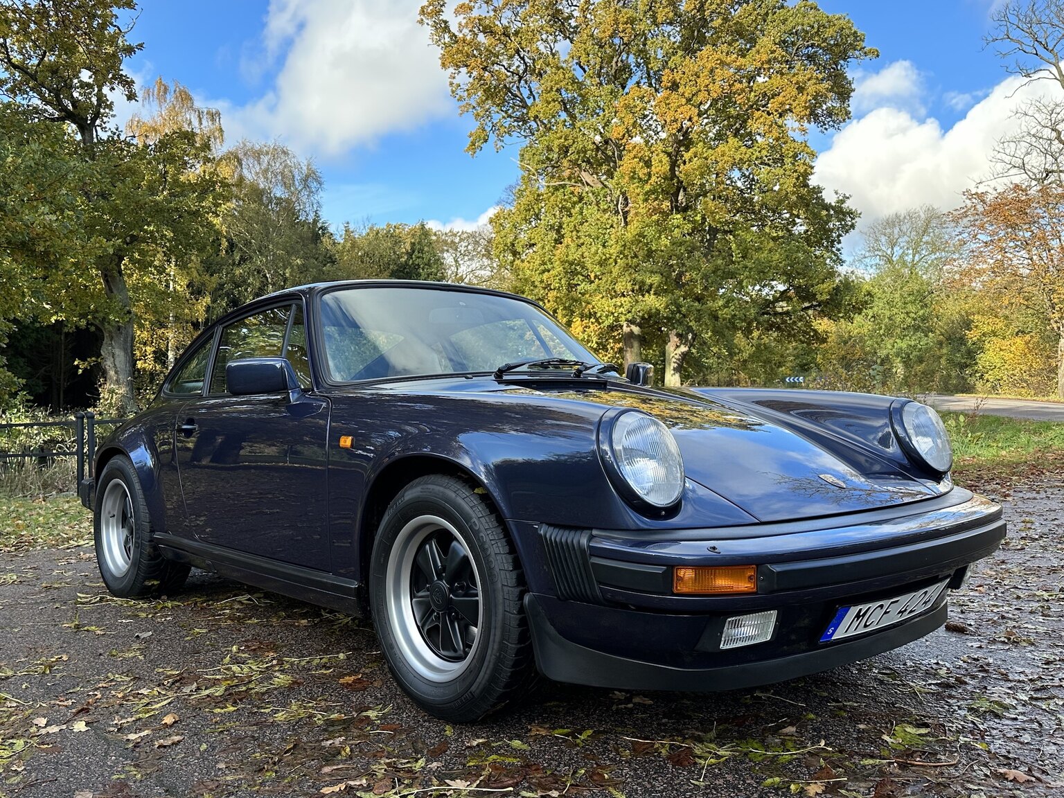 Exteriörbild på 1986 Porsche 911 Carrera 3.2