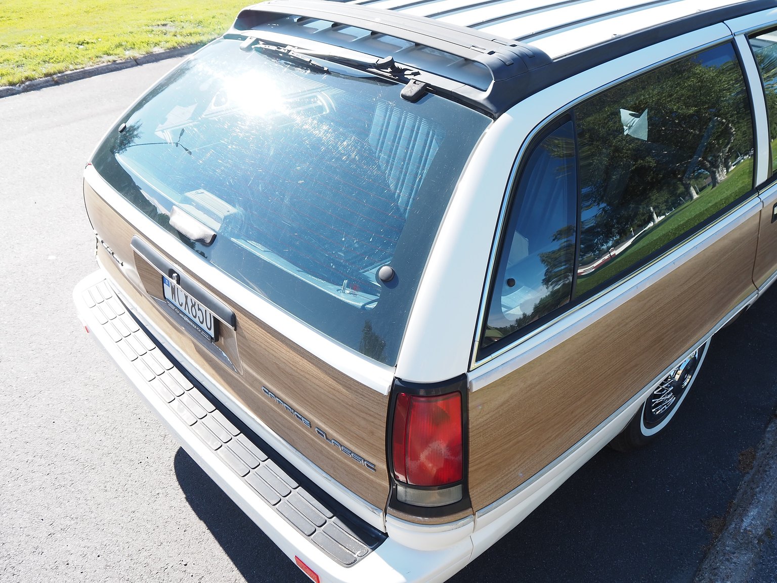 Exterior image of 1993 Chevrolet Caprice Classic Wagon 5.7 V8 