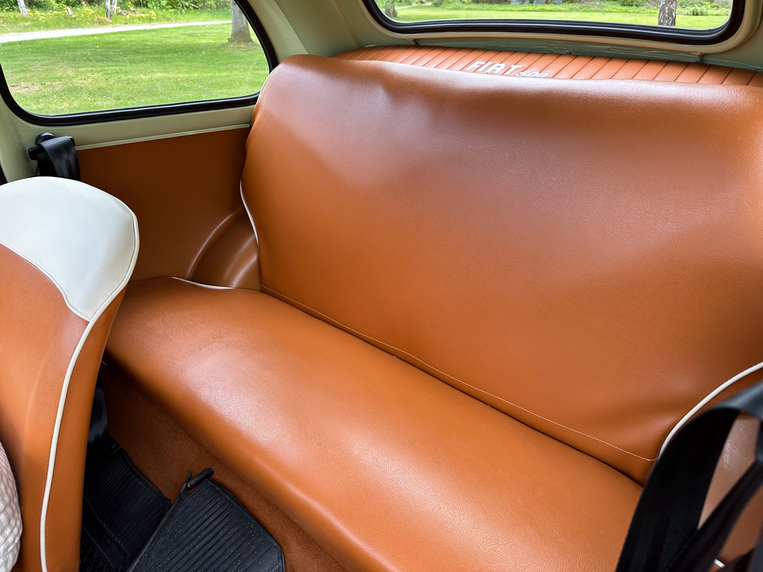 Interiörbild 1970 Fiat 500 Lusso
