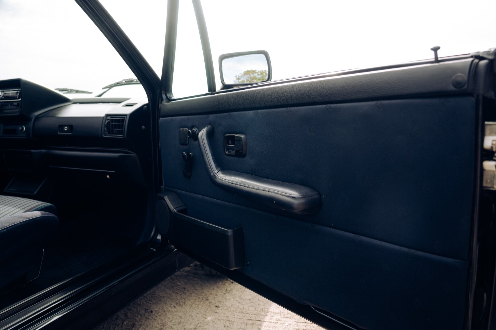 Interiörbild 1991 VW Golf Cabriolet "Etienne Aigner Edition"