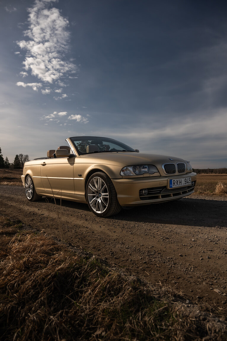 Exteriörbild på 2001 BMW 330Ci