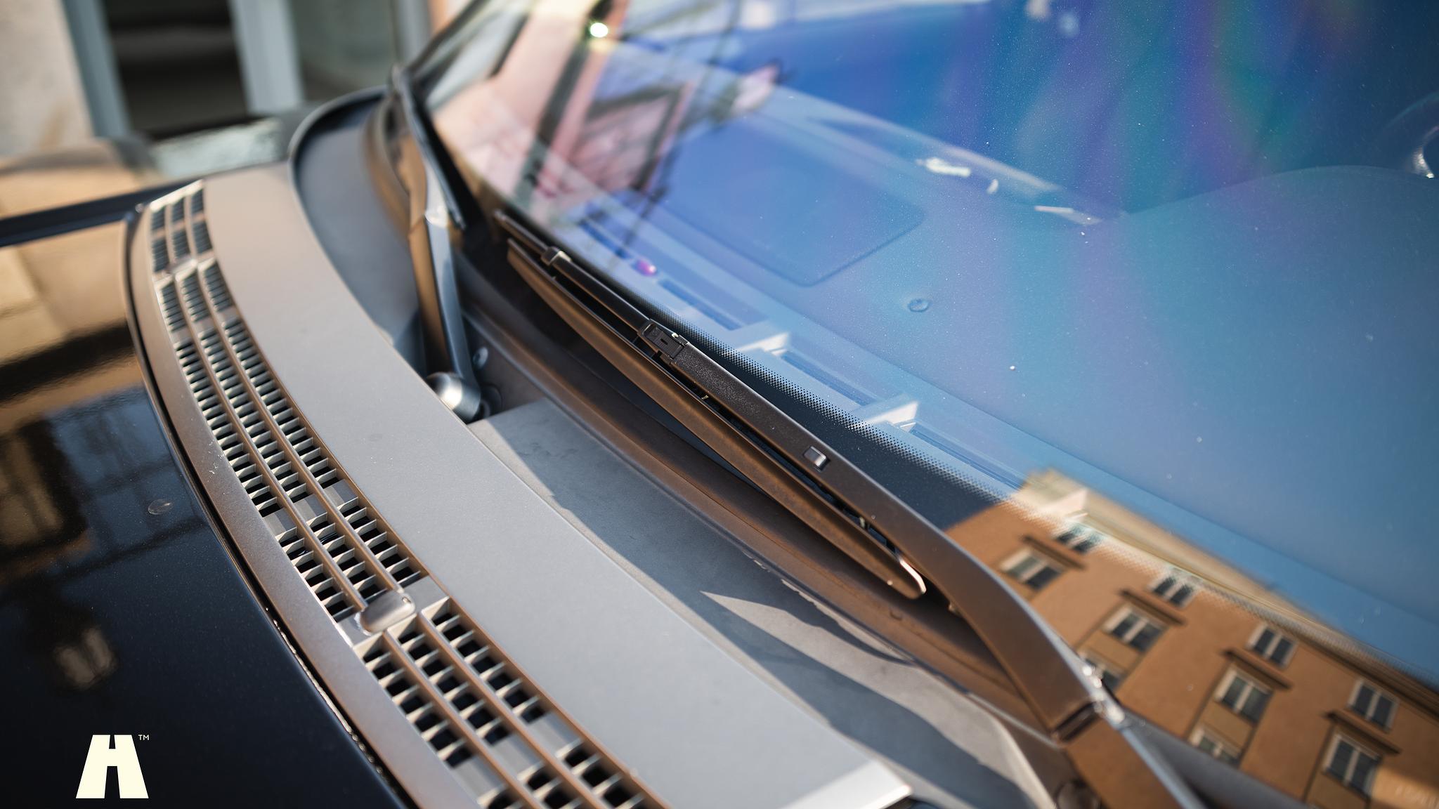 Exterior image of 2012 Land Rover Range Rover Westminster TDV8 (L322)