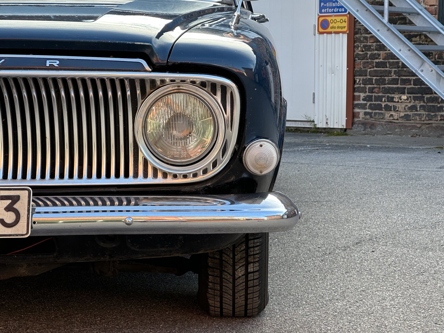 Exterior image of 1964 Ford Zephyr