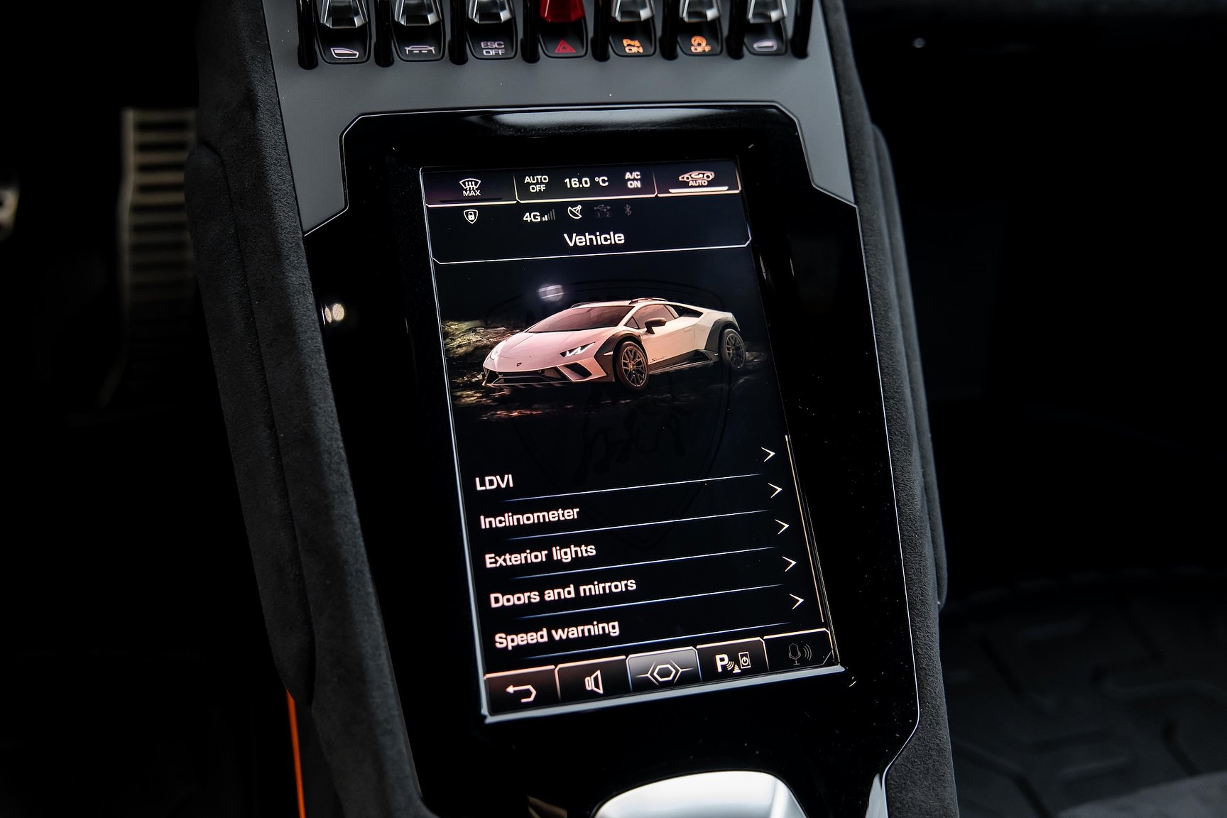 Interiörbild 2023 Lamborghini Huracan Sterrato