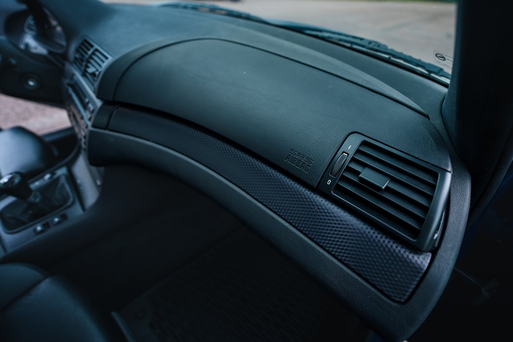 Interior image of 2003 BMW 330i