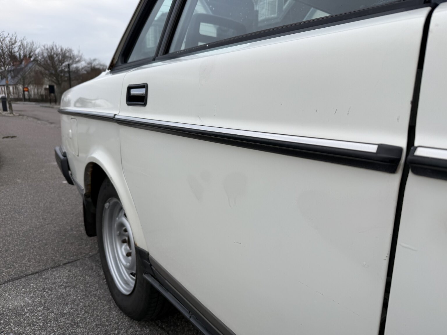 Exteriörbild på 1991 Volvo 240 GL Automat (16)