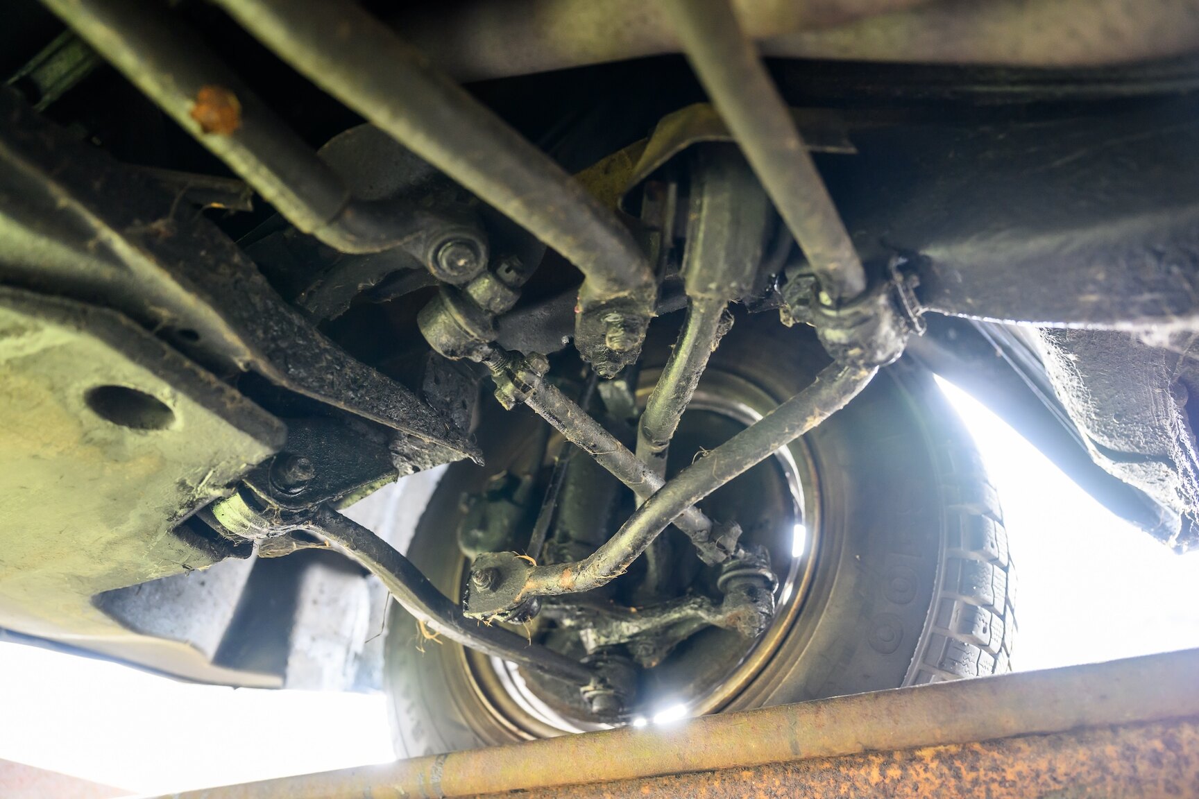 Image of 1986 BMW 520i mechanics