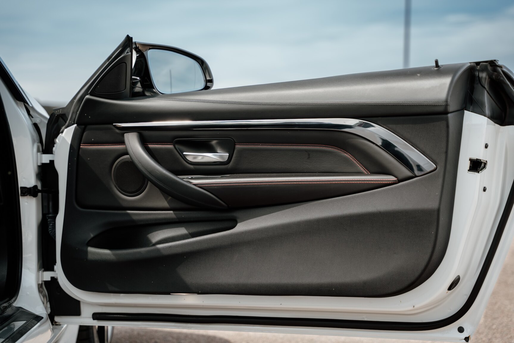 Interior image of 2015 BMW M4 Cabriolet